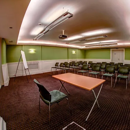 Green Hotel 3*
