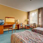 Hotel Green Hotel 3*