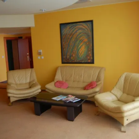 Green Hotel 3*