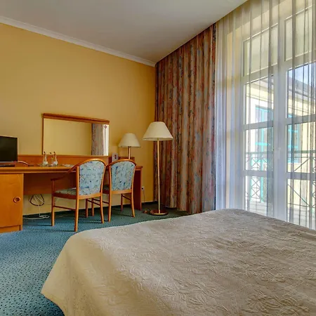 Green Hotel 호텔 3*