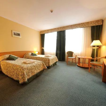 Green Hotel