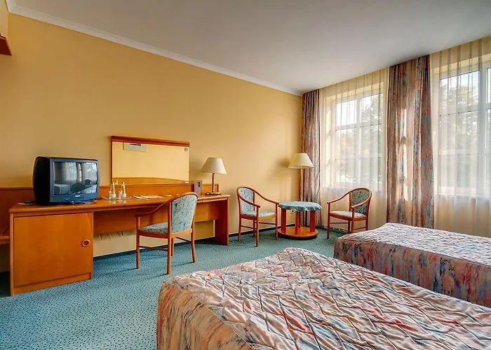 Hotel Green Hotel 3*