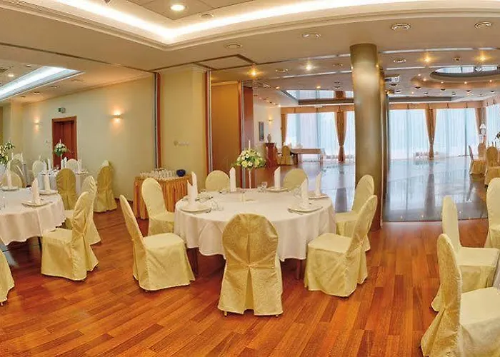 Hotel Green Hotel 3*